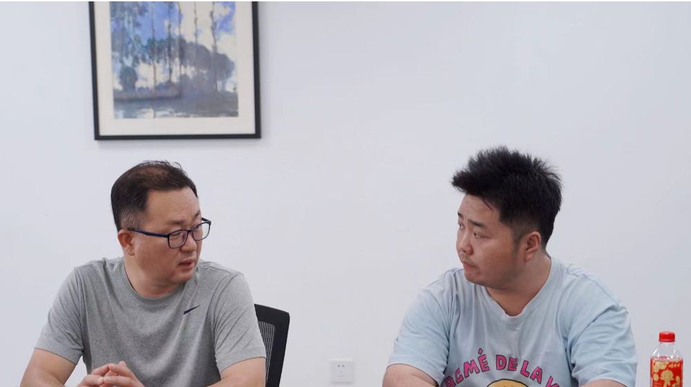 韩国Jastec公司团队经理 Maeng Kyunghwan、 工程师Jun Seonggwkang莅临浙大综合赛事平台参观交流