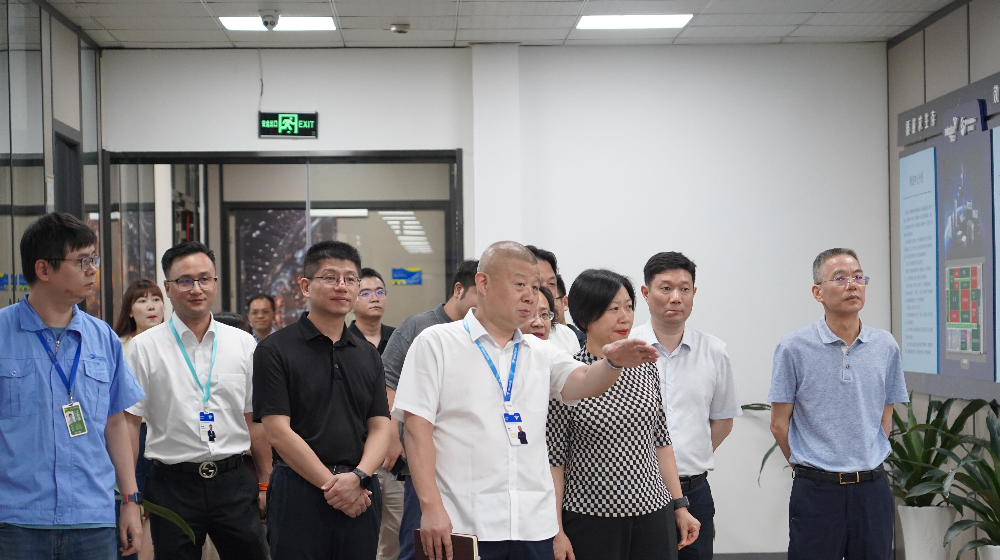 西湖区委副书记、区长周扬一行莅临浙大综合赛事平台调研、指导工作